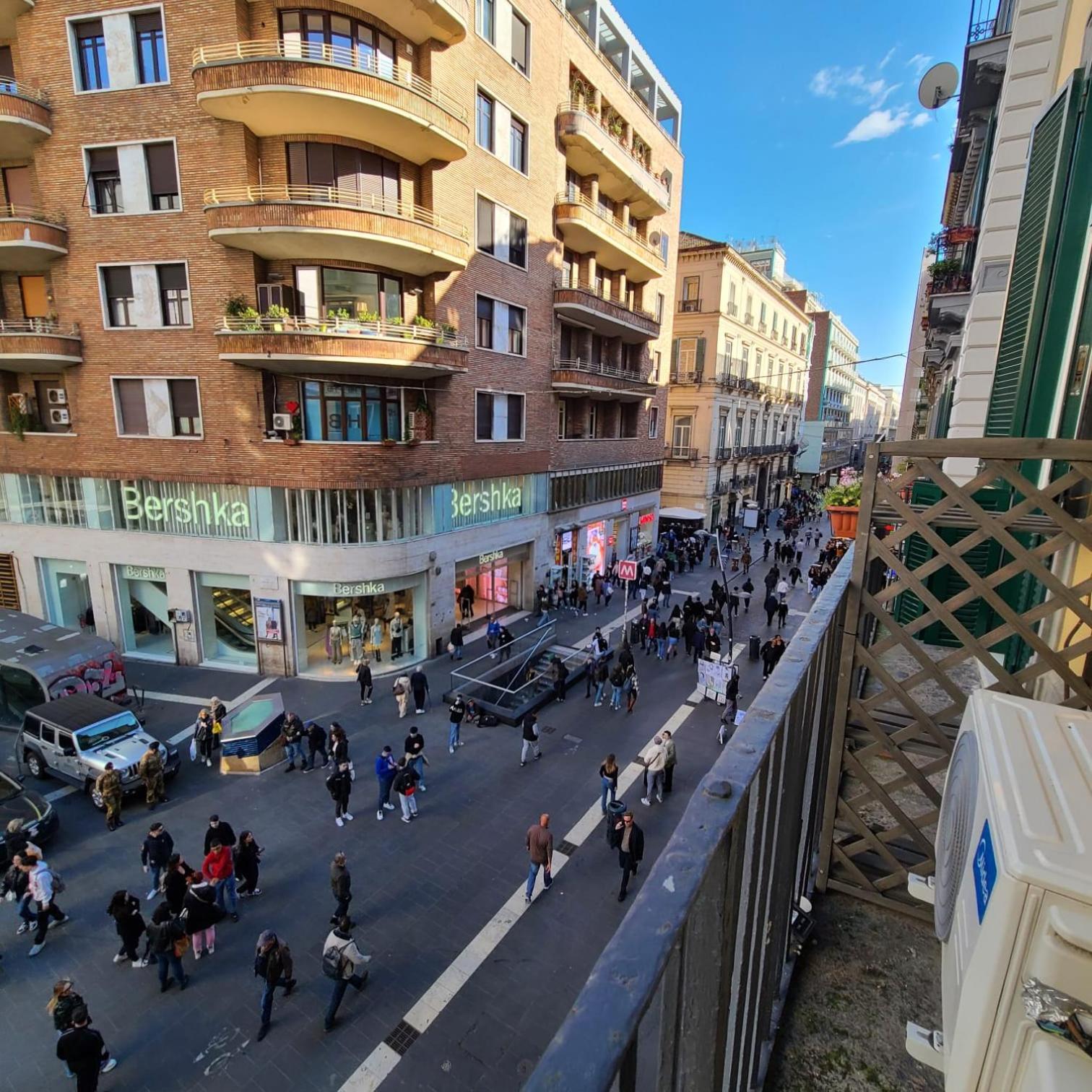 Napoli Centro Suite e Spa Esterno foto